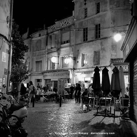 Place De La Roquette, Centre Historique Arles Exterior photo